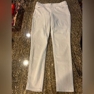 Nine West Jeans, size 6, Pull-on Skinny Jeans creamstone, inseam 30”, New w/tags